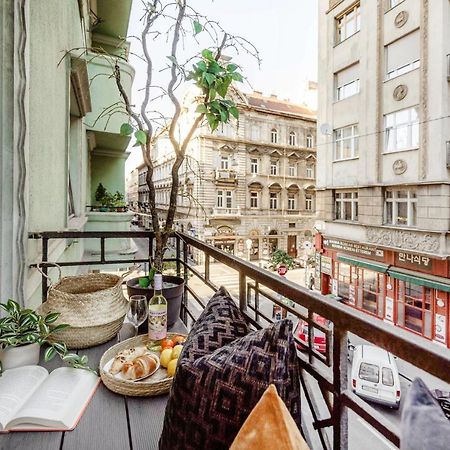 Chill On The Screened Balcony-Budapest Most Historic Landmarks Exteriör bild
